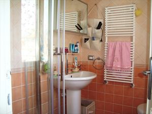 Villa Angela : Bathroom with shower