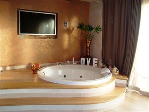 Villa Arianna : Ванная комната с ванной
