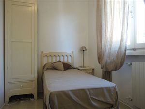 Villa Angelica : спальня с двумя кроватями