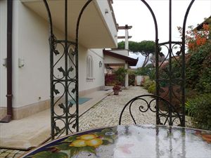 Villa Angelina : Вид снаружи