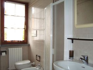 Villa Annita : Ванная комната с душем