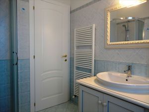 Villa Calipso : Bathroom with shower