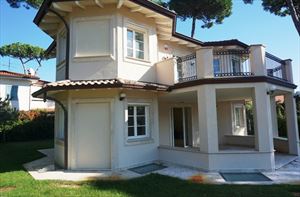 Villa    Carducci  : Вид снаружи