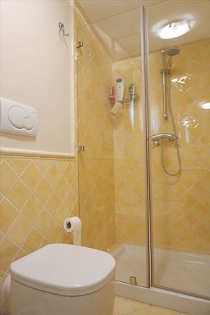 Villa Carolina : Bagno con doccia