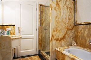 Villa Carrara : Ванная комната