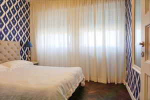 Villa Costa : спальня с двуспальной кроватью