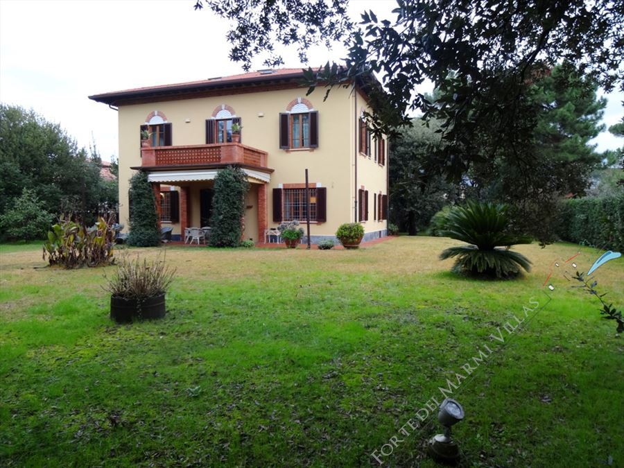 Villa Dalia - Detached villa To Rent Forte dei Marmi