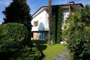 Villa Fior di Loto : Outside view