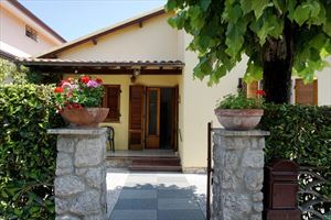 Villa Ilda : Outside view