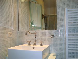 Villa Ines : Bagno con doccia