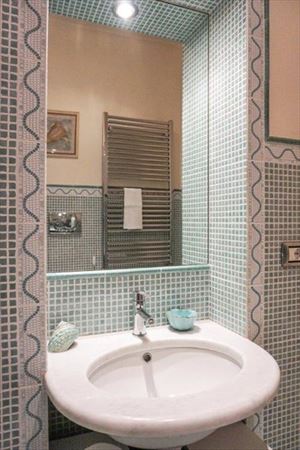 Villa Ariel : Bathroom with shower