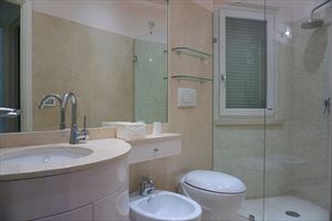Villetta La Vela : Bathroom with shower