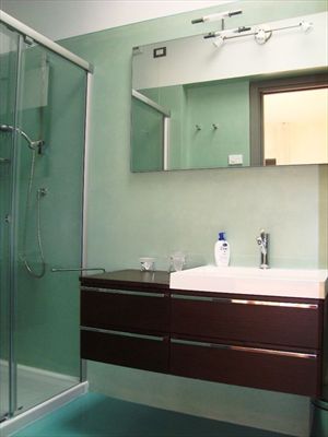 Villa Lia : Bathroom with shower