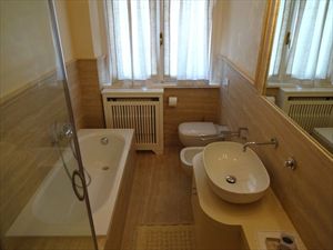Villa Mareggiata  : Bathroom with tube