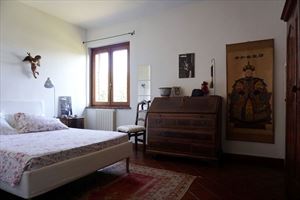 Villa Marilena : спальня с двуспальной кроватью
