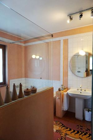 Villa Marilena : Ванная комната с ванной