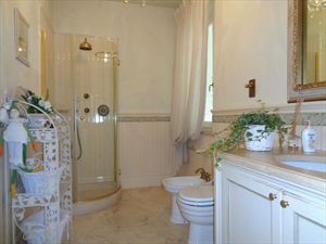 Villa Mirabella  : Bagno con doccia
