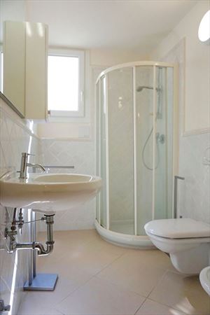 Villa Onda : Bathroom with shower