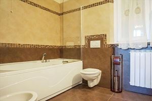 Villa Onda : Ванная комната с ванной