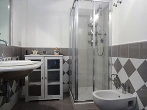 Villa Rossella  : Bathroom with shower
