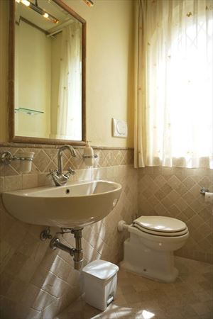 Villa Simonetta : Bathroom