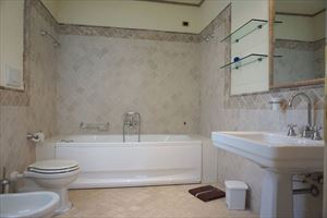 Villa Simonetta : Bathroom