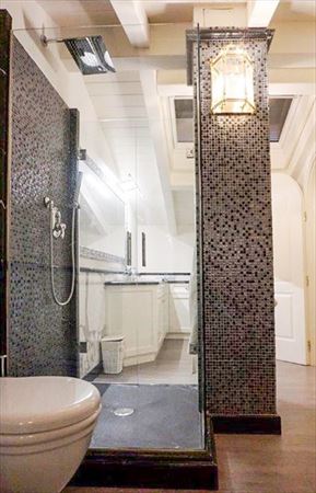 Ville Eco Del Mare : Ванная комната с душем