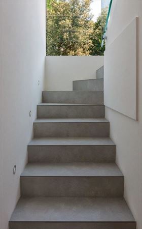 Villa Hermosa  : Marble stairs