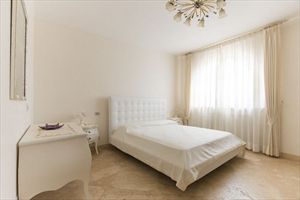 Villa delle Rose : спальня с двуспальной кроватью