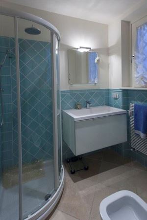 Villa Preziosa  : Bathroom with shower