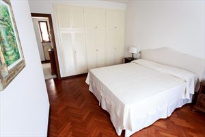 Villa Bella Donna Nord  : спальня с двуспальной кроватью