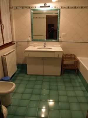 Villa Versiliana  : Bathroom with tube