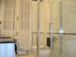 Villa Bouganville : Ванная комната с душем