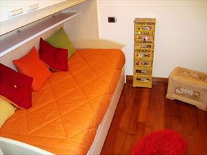 Villa Margherita : спальня с односпальной кроватью
