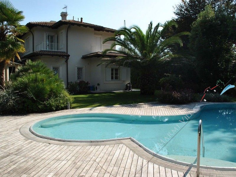 Villa Apuana  Mare  - Detached villa to Rent and for Sale Forte dei Marmi