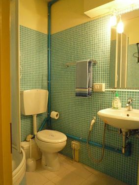Villa Belsole : Bathroom with shower